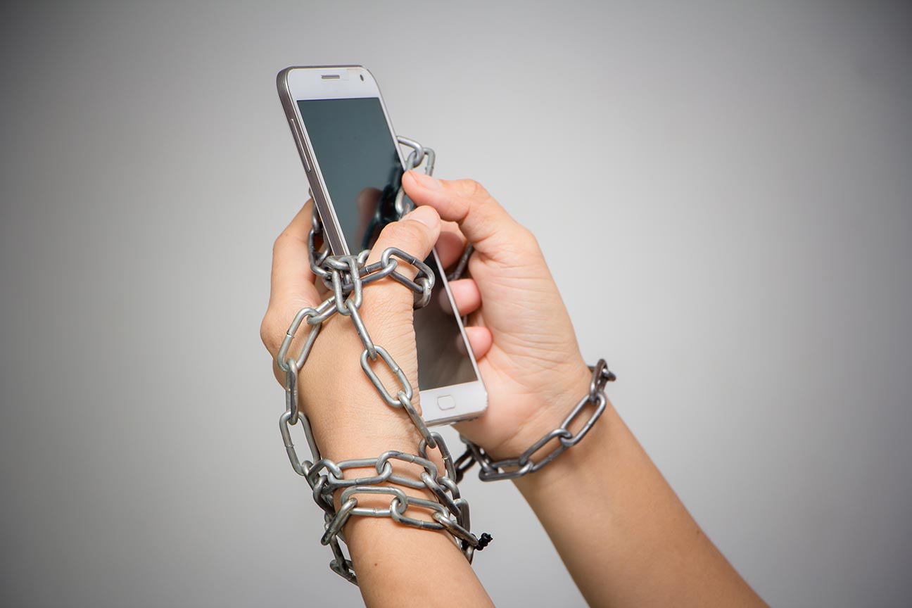 Help for Cell Phone Addiction in Arizona - AZRI - Therapists in Arizona